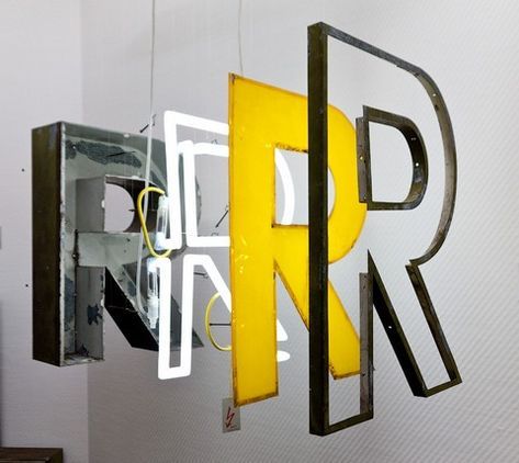 Вывески в Актау: как выбрать, из чего сделать и что работает в реальности Вывески в Актау: как выбрать, из чего сделать и что работает в реальности