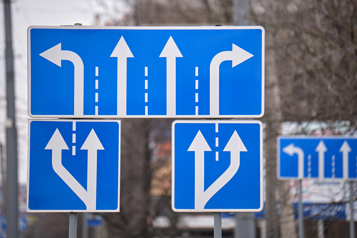 Навигационные системы и указатели Навигационные системы и указатели