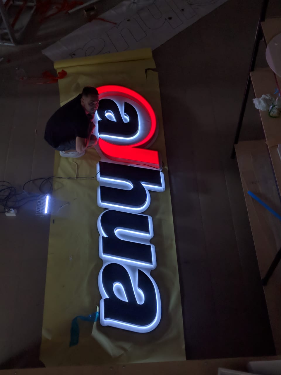 Вывески (наружные, интерьерные) Вывески (наружные, интерьерные)