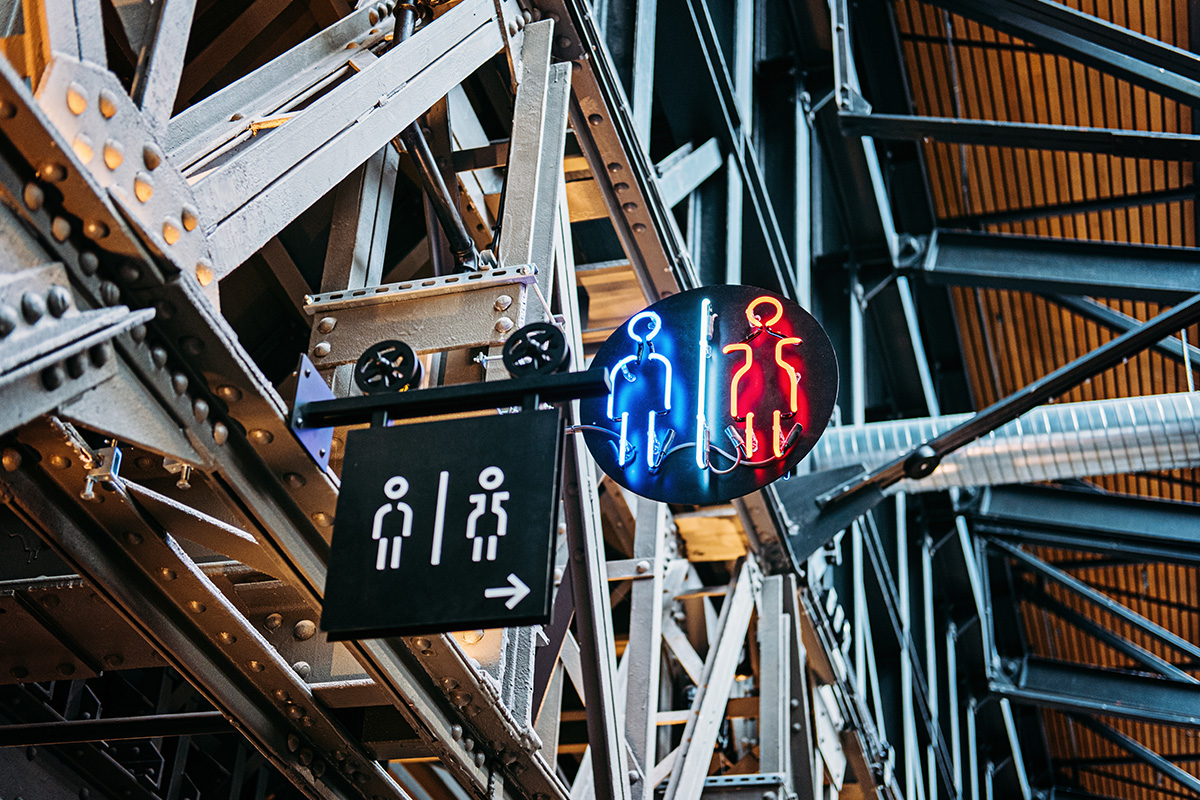 Навигационные системы и указатели Навигационные системы и указатели