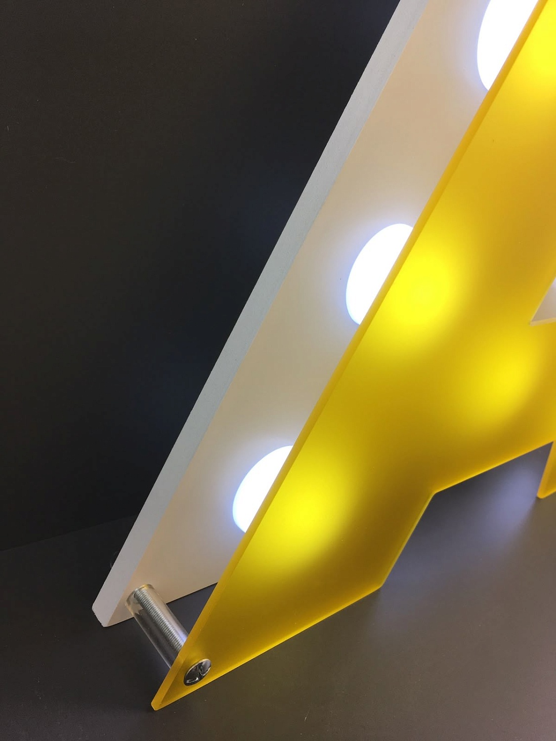 Вывески в Актау: как выбрать, из чего сделать и что работает в реальности Вывески в Актау: как выбрать, из чего сделать и что работает в реальности